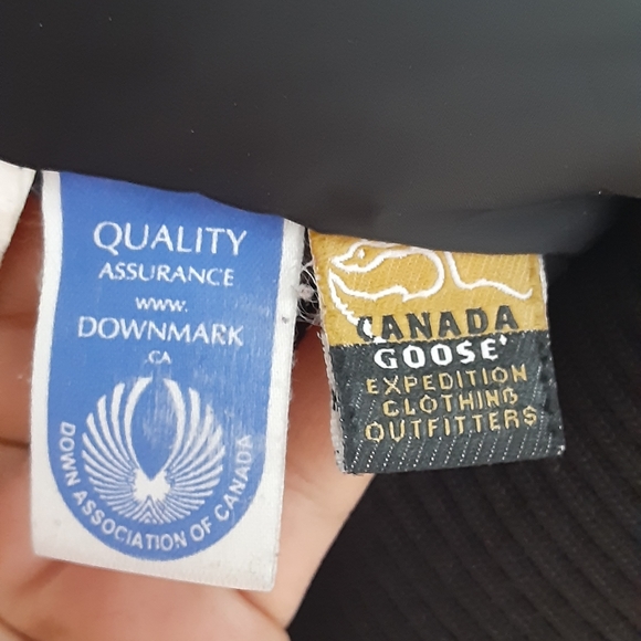 Canada Goose Chilliwack, sz XS, Military Green - Picture 9 of 10